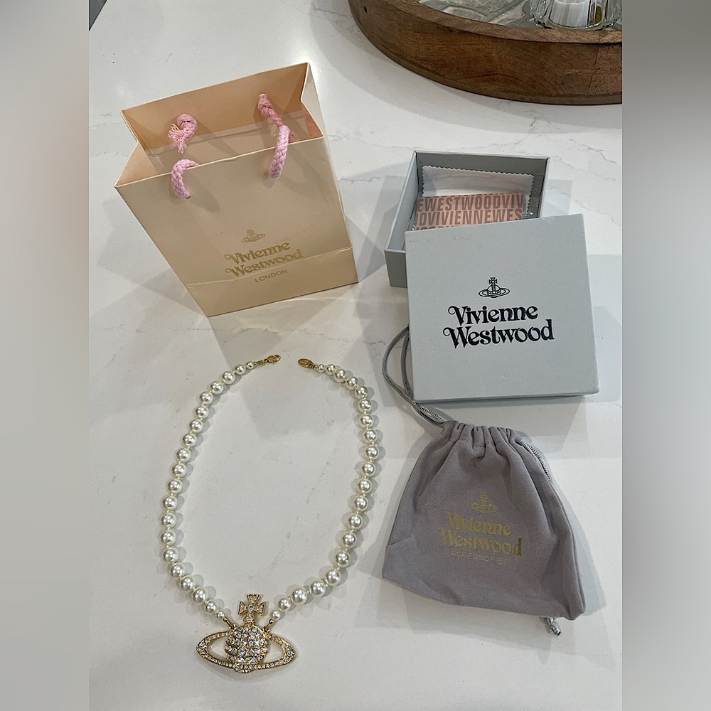 Vivienne Westwood LARGE Bas Relief Pearl Necklace Gold